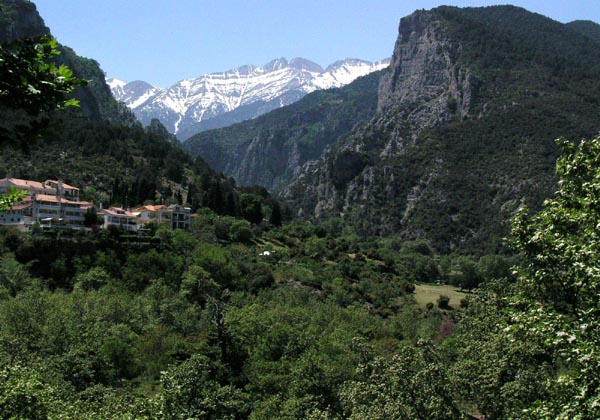 http://www.filoxenia-hotel.gr/eng/images/filoxenia_beach/olympos/olympos_400.jpg